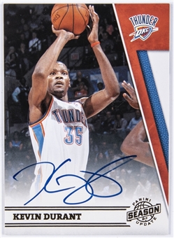 2010-11 Panini Season Update #152 Kevin Durant Signed Card (#03/24) 